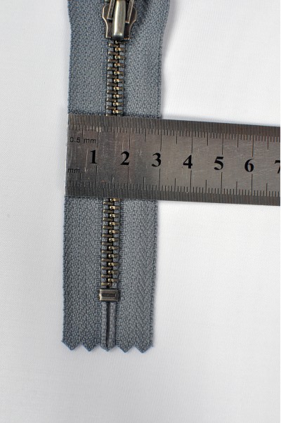 ZIP059 3號拉鏈  雙頭上下拉拉鏈   紅古銅牙拉鏈款式  密尾拉鏈  不設單獨拉鍊訂購 側面照